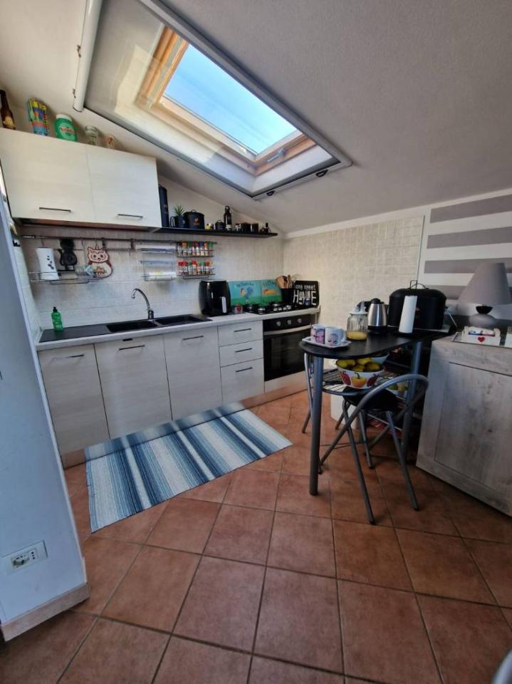 appartamento in vendita a Carrara in zona Avenza