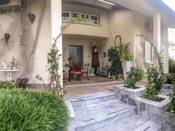 casa indipendente in vendita a Carrara in zona Marina di Carrara