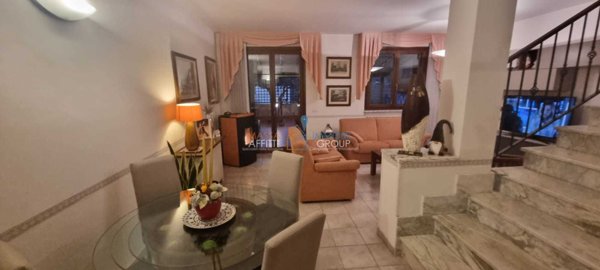 casa indipendente in vendita a Carrara in zona Bonascola
