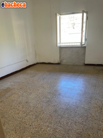 appartamento in vendita a Carrara in zona Gragnana