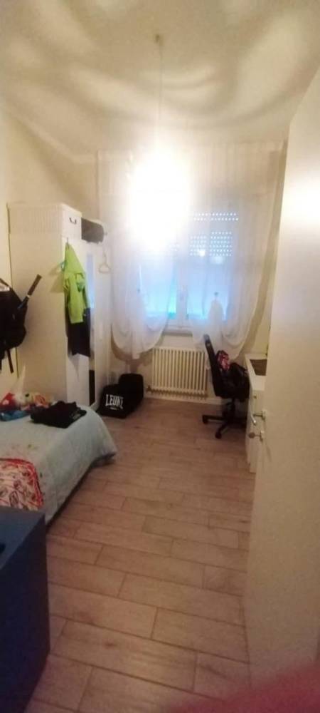 appartamento in vendita a Carrara in zona Marina di Carrara