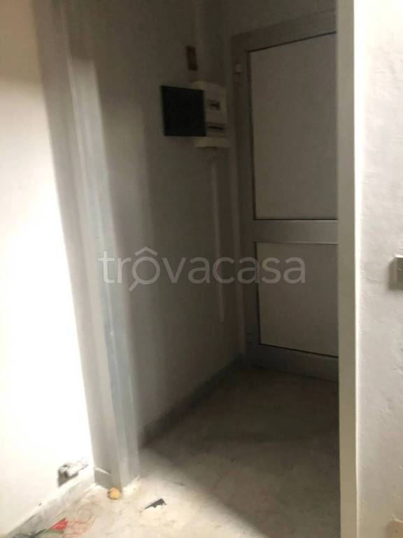 ufficio in vendita a Carrara in zona Avenza