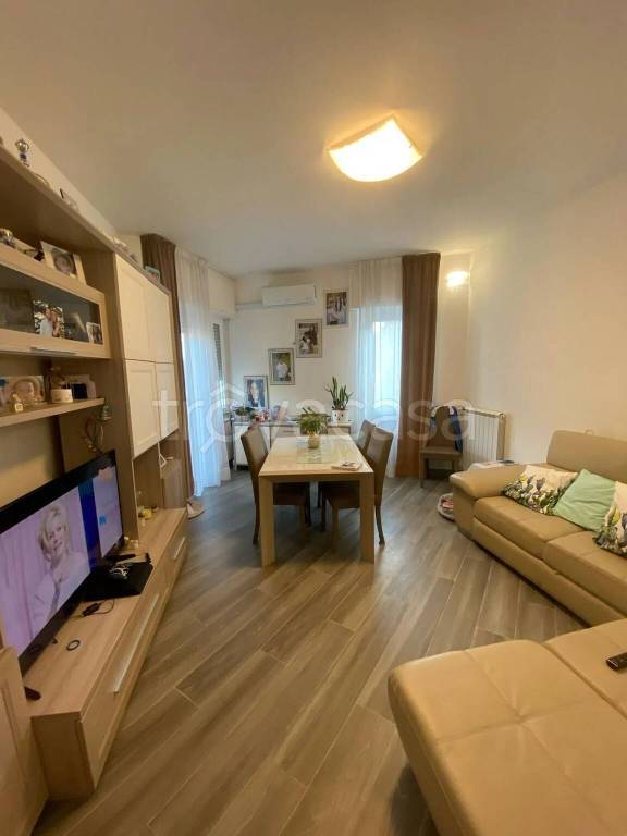 appartamento in vendita a Carrara in zona Centro Città