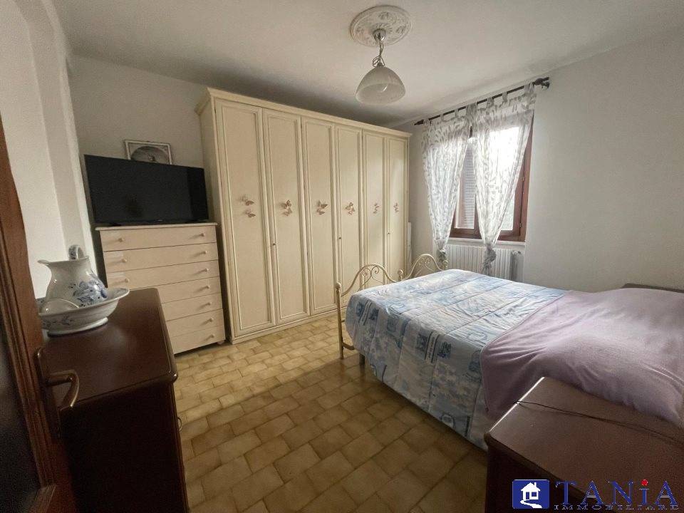 casa indipendente in vendita a Carrara in zona Marina di Carrara