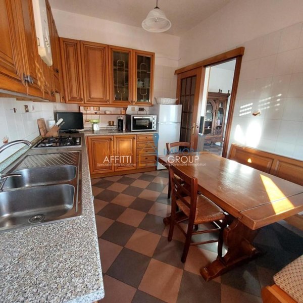 appartamento in vendita a Carrara in zona Avenza