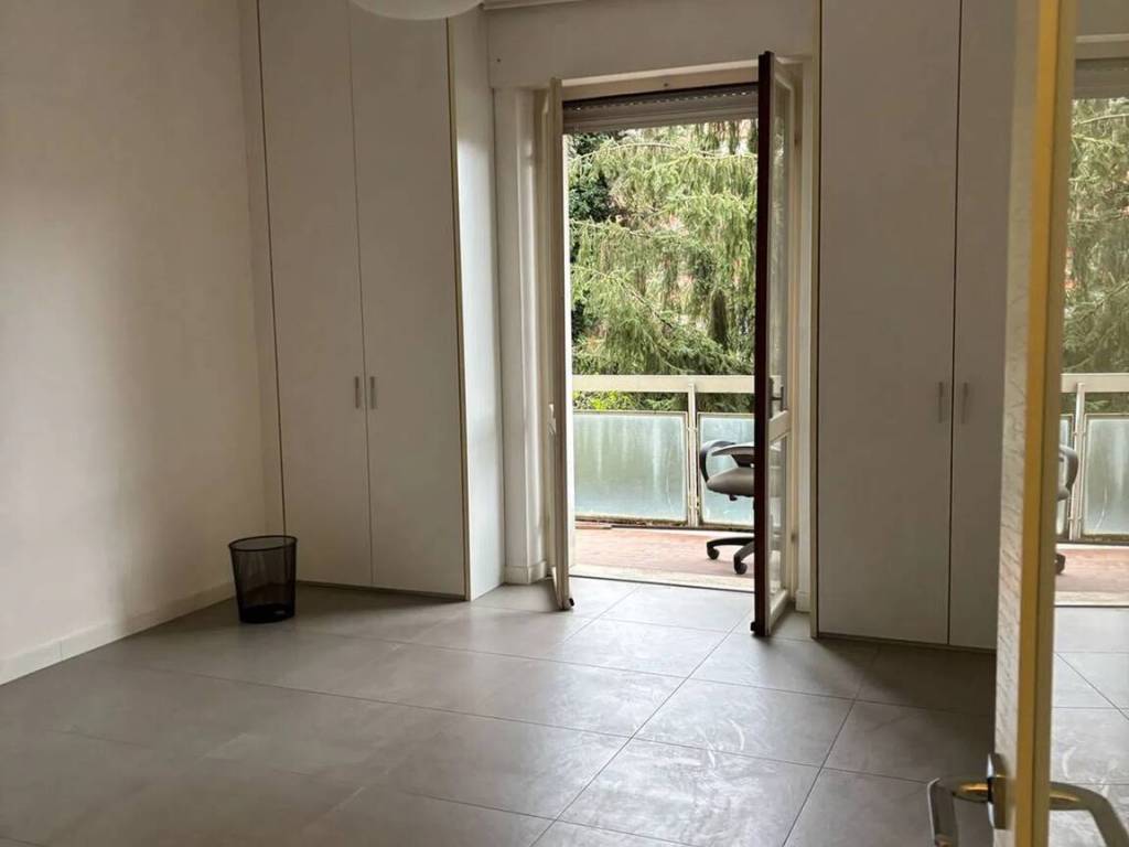 appartamento in vendita a Carrara in zona Marina di Carrara