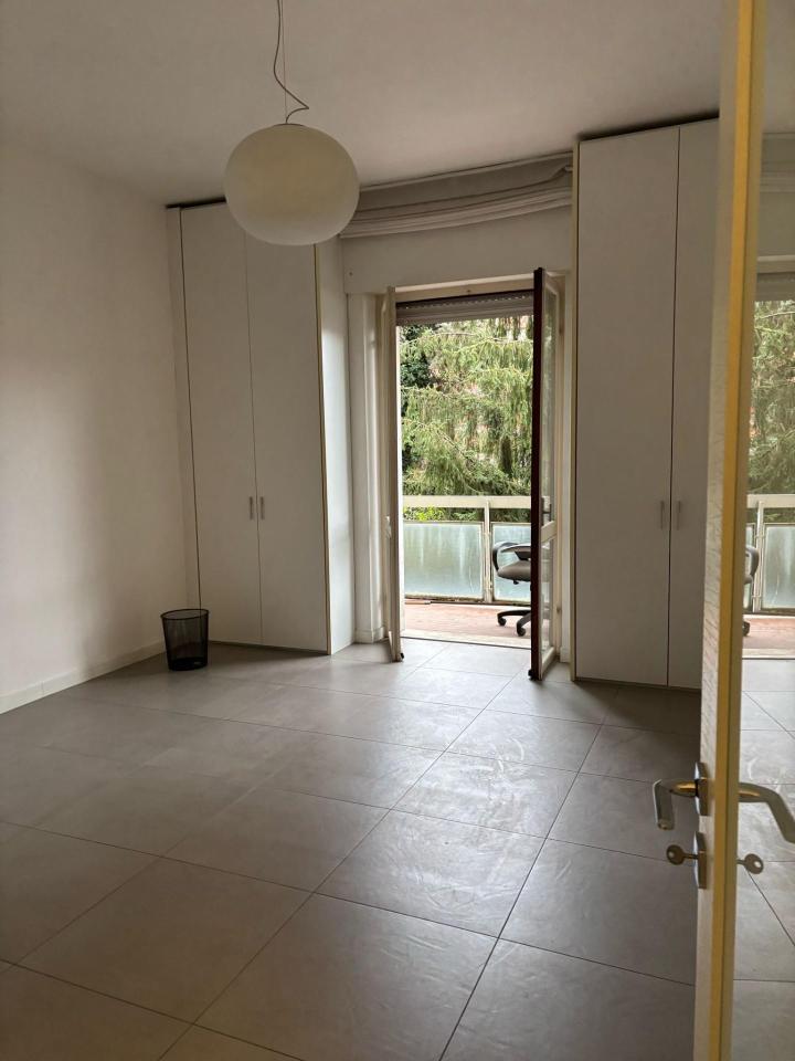 appartamento in vendita a Carrara in zona Marina di Carrara