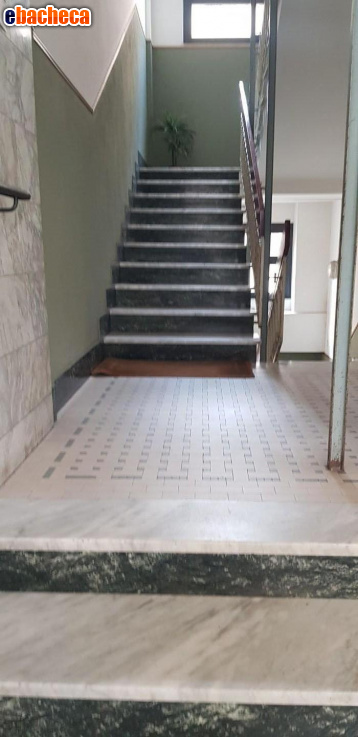 appartamento in vendita a Carrara in zona Avenza