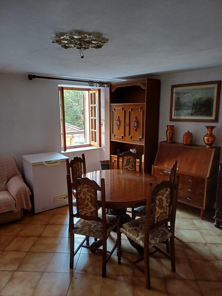 appartamento in vendita a Carrara in zona Gragnana