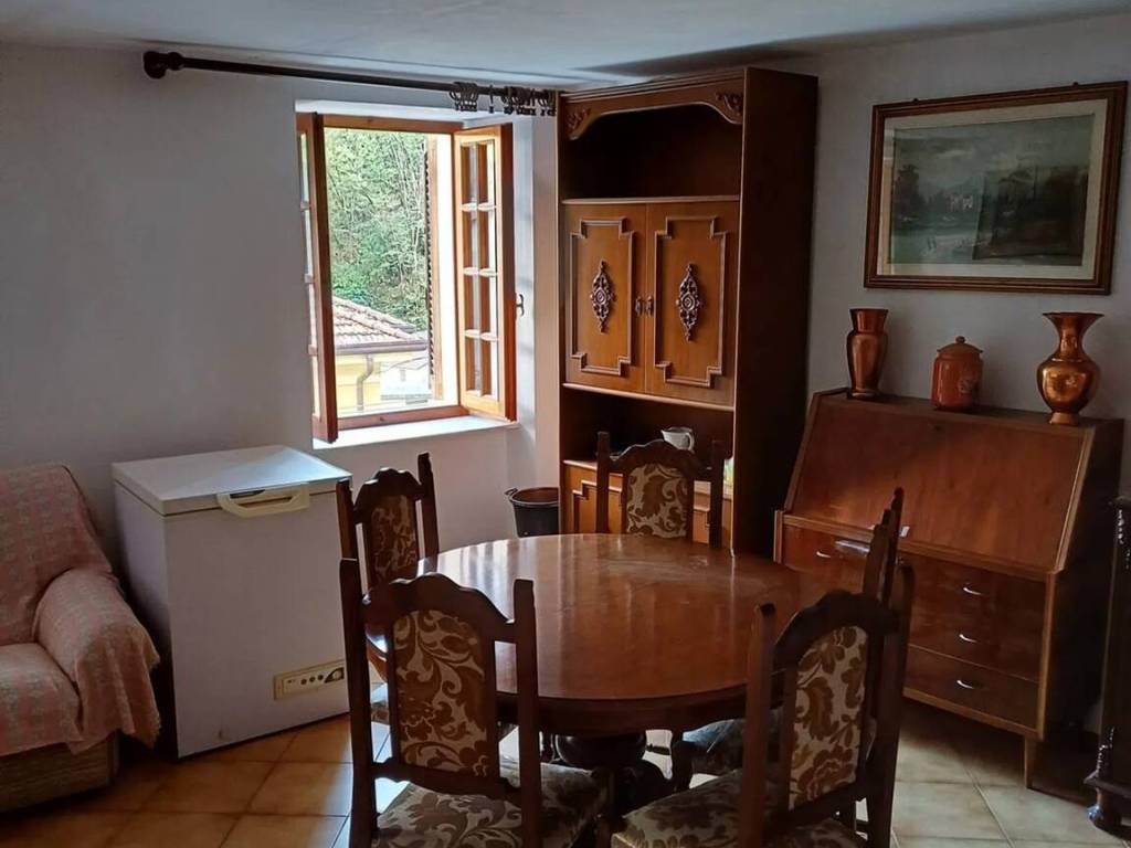 appartamento in vendita a Carrara in zona Gragnana