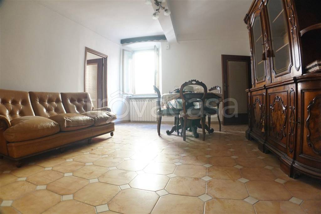 appartamento in vendita a Carrara in zona Centro Città
