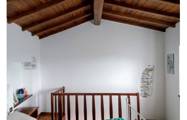 casa indipendente in vendita a Carrara in zona Fontia
