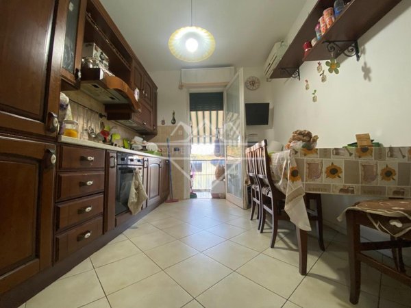 appartamento in vendita a Carrara in zona Sant'Antonio