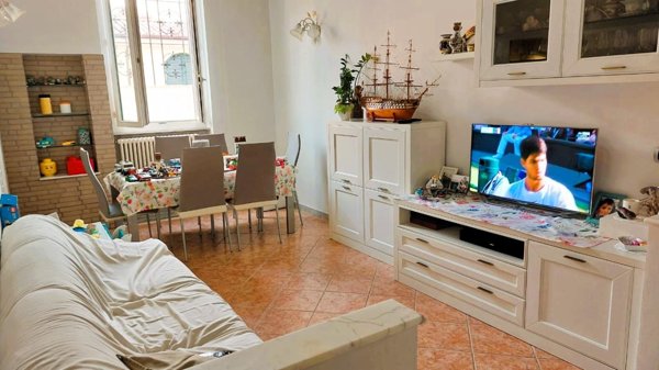appartamento in vendita a Carrara in zona Centro Città