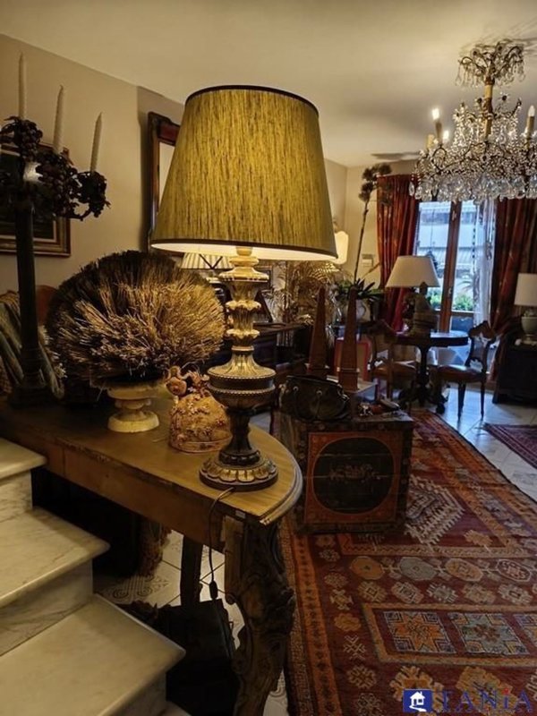 casa indipendente in vendita a Carrara in zona Avenza