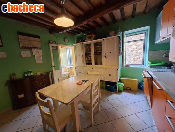 appartamento in vendita a Carrara in zona Avenza