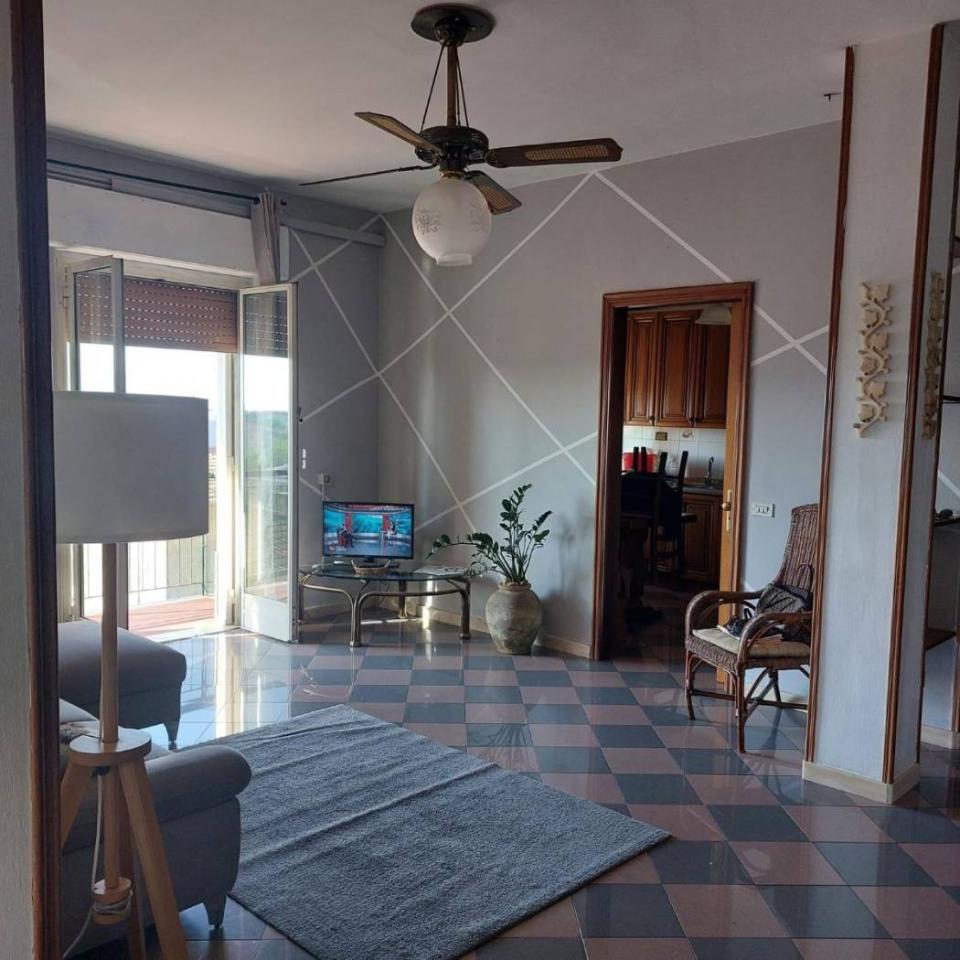 appartamento in vendita a Carrara in zona Avenza
