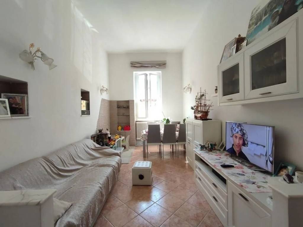 appartamento in vendita a Carrara in zona Centro Città