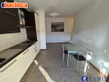 appartamento in vendita a Carrara in zona Avenza