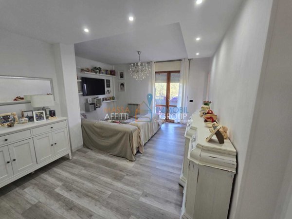 appartamento in vendita a Carrara in zona Avenza