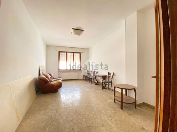 appartamento in vendita a Carrara in zona Marina di Carrara