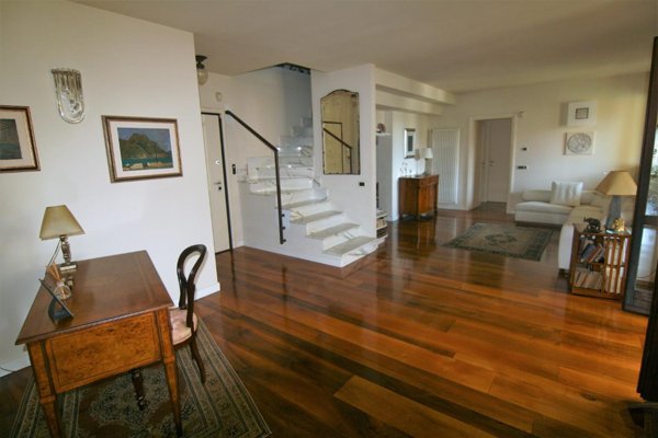 appartamento in vendita a Carrara in zona Marina di Carrara