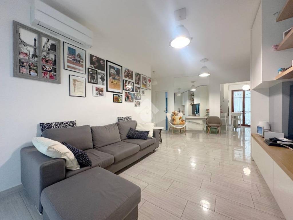 appartamento in vendita a Carrara in zona Marina di Carrara