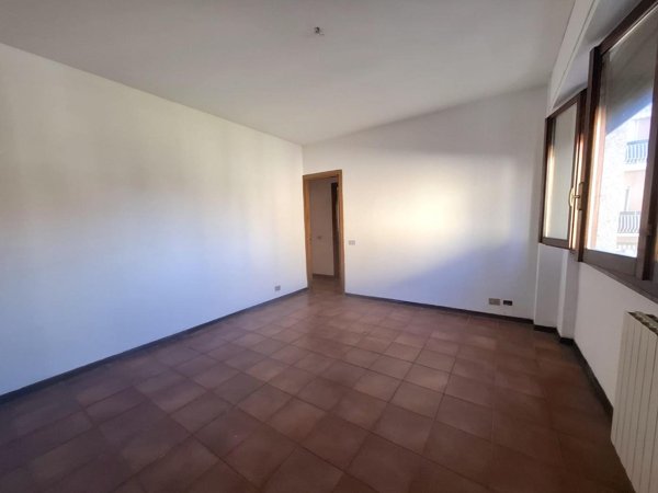appartamento in vendita a Carrara in zona Avenza