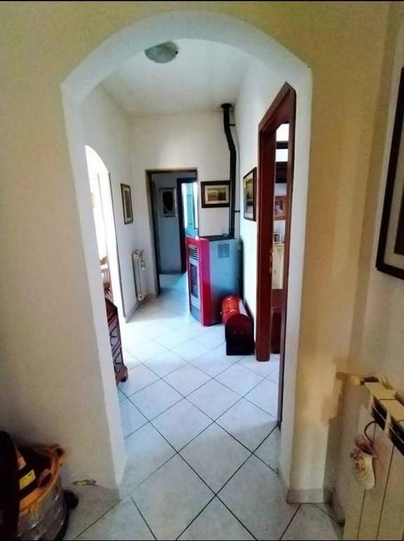 casa indipendente in vendita a Carrara in zona Avenza