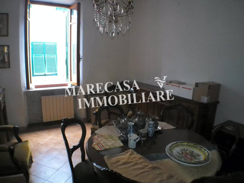 appartamento in vendita a Carrara in zona Centro Città