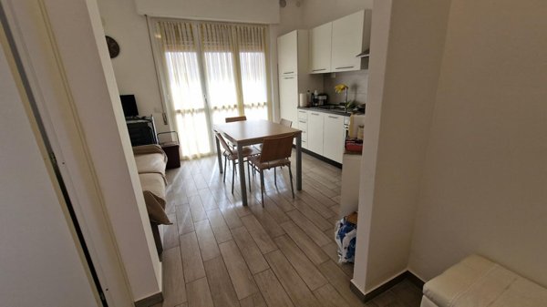 appartamento in vendita a Carrara in zona Marina di Carrara