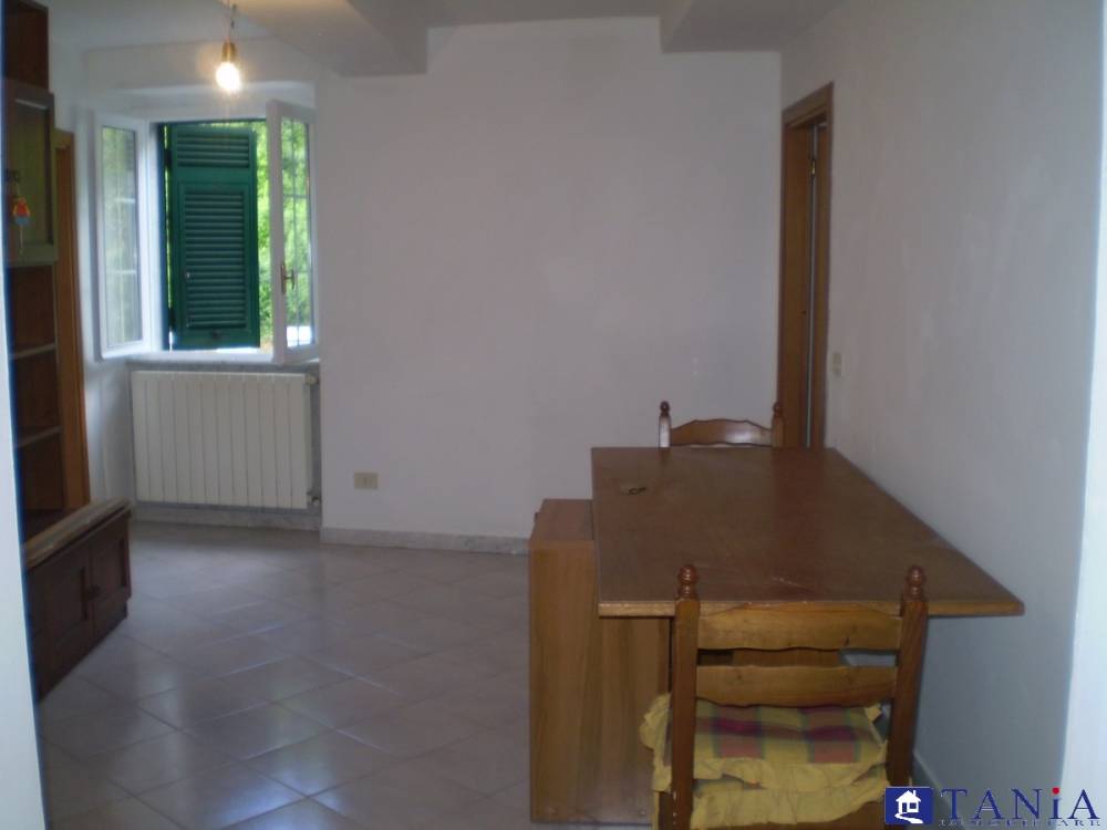 appartamento in vendita a Carrara in zona Gragnana