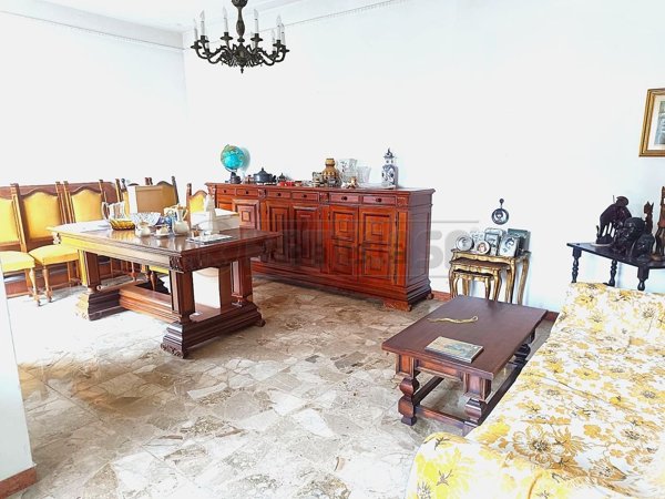 appartamento in vendita a Carrara in zona Centro Città