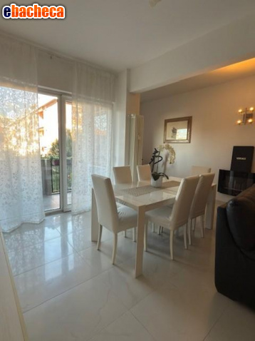 appartamento in vendita a Carrara in zona Centro Città