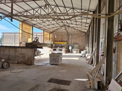 capannone in vendita a Carrara