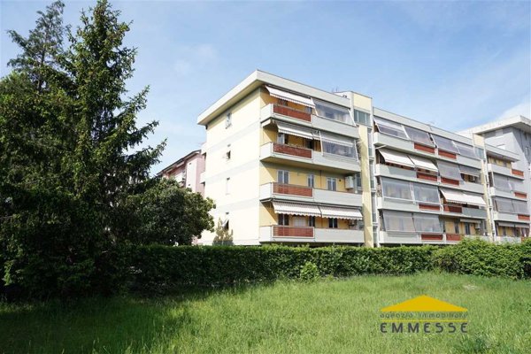 appartamento in vendita a Carrara in zona Marina di Carrara