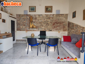 casa semindipendente in vendita a Carrara in zona Centro Città