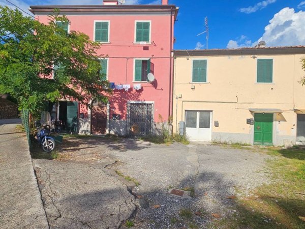 appartamento in vendita a Carrara