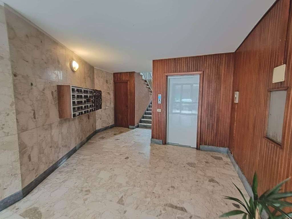 appartamento in vendita a Carrara in zona Marina di Carrara