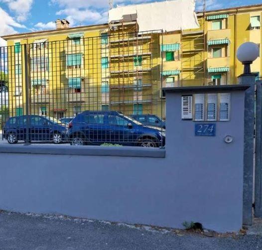 appartamento in vendita a Carrara in zona Avenza