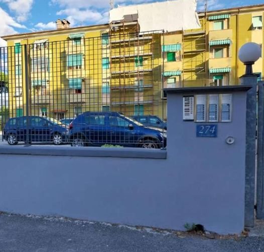 appartamento in vendita a Carrara in zona Avenza