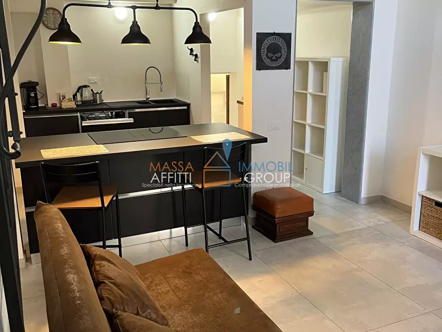 appartamento in vendita a Carrara in zona Marina di Carrara