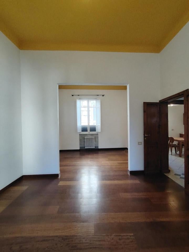 casa indipendente in vendita a Carrara in zona Centro Città