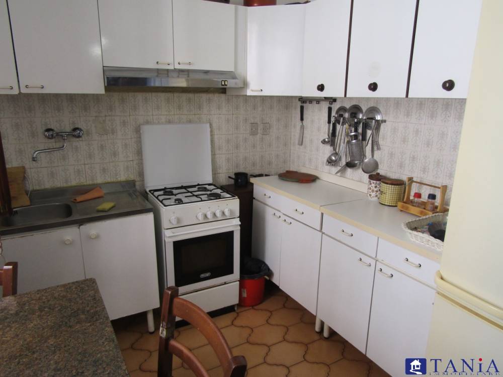 appartamento in vendita a Carrara in zona Avenza