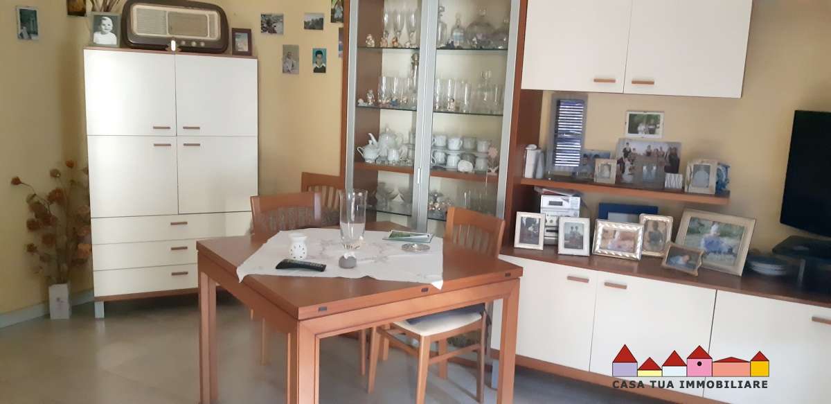 casa semindipendente in vendita a Carrara