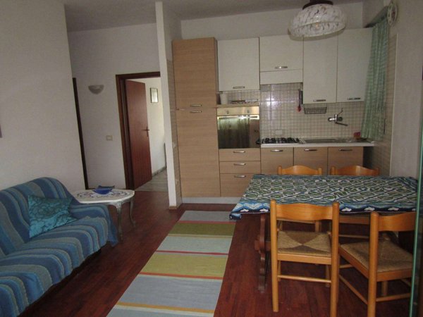appartamento in vendita a Carrara in zona Marina di Carrara