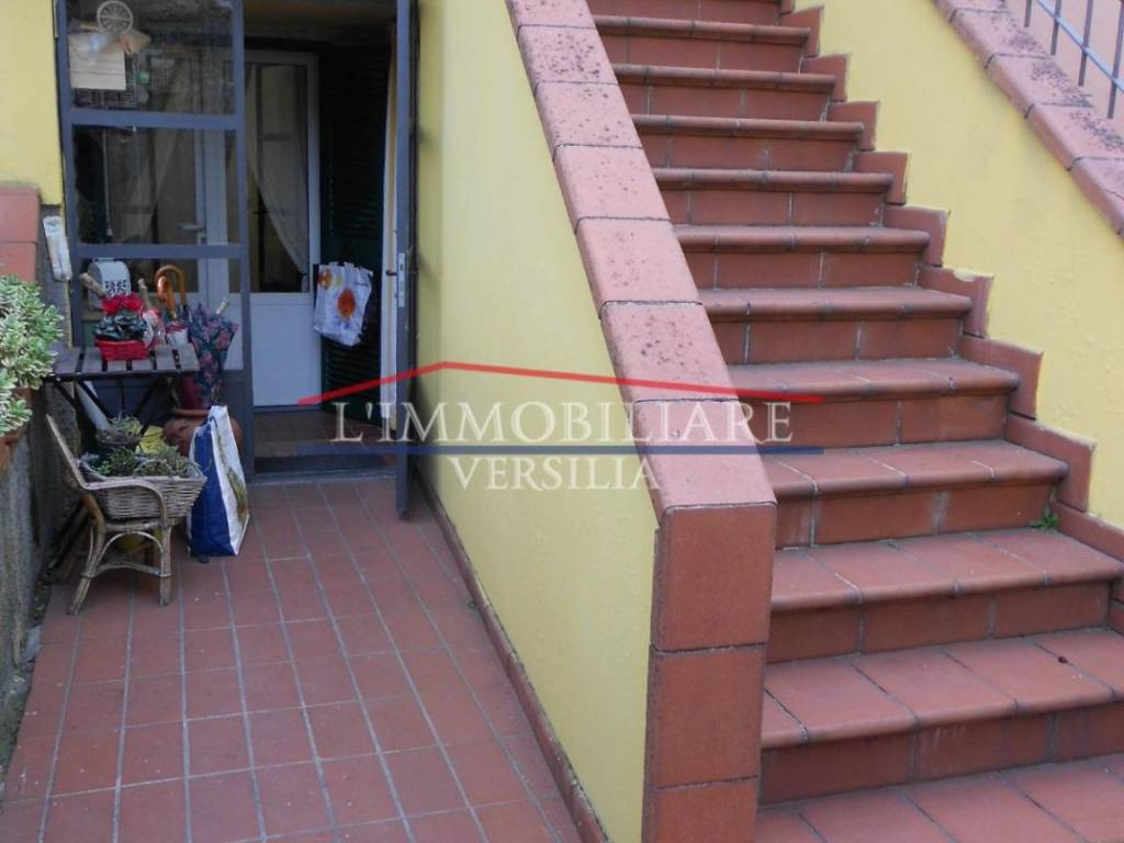 casa indipendente in vendita a Carrara in zona Marasio