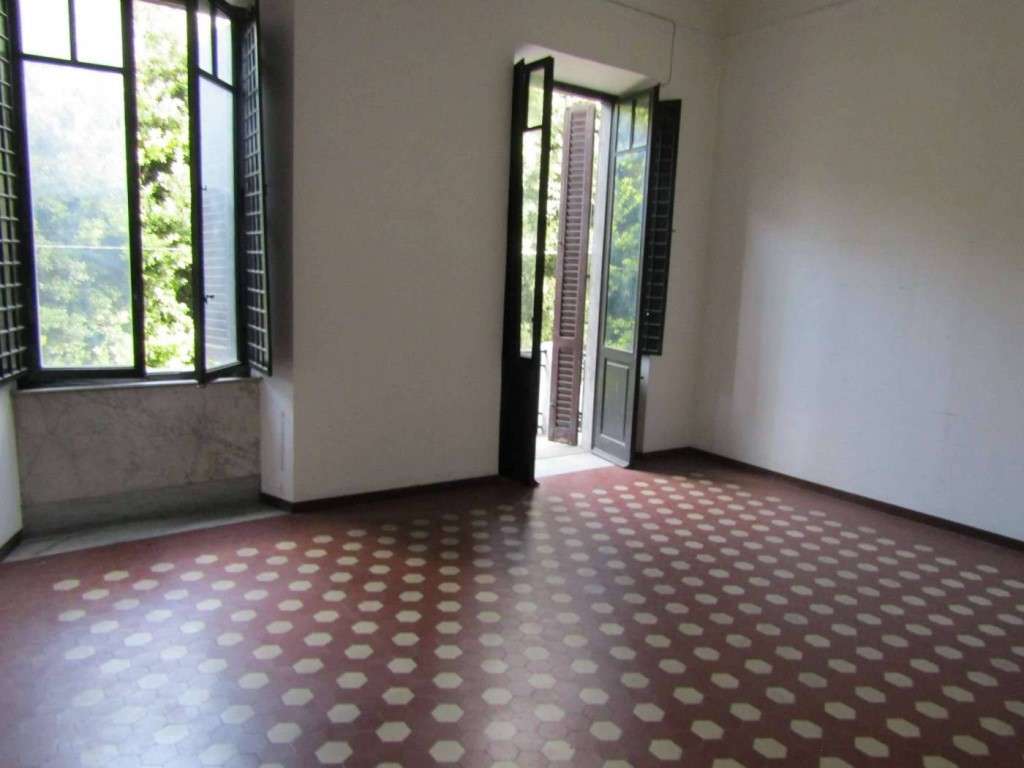 appartamento in vendita a Carrara in zona Centro Città