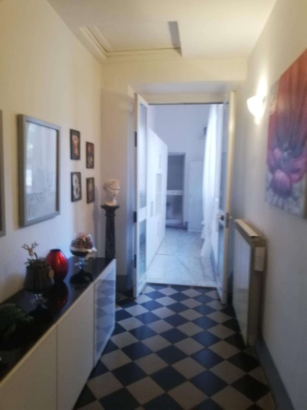 appartamento in vendita a Carrara in zona Centro Città