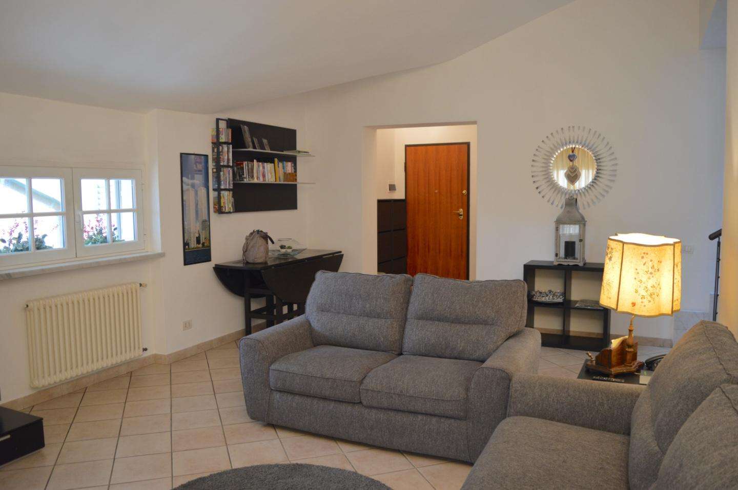 appartamento in vendita a Carrara in zona Avenza